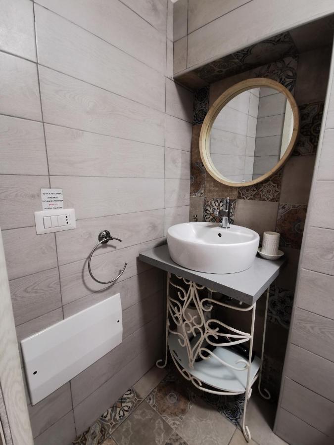 בארי Whiteflower Apartments מראה חיצוני תמונה