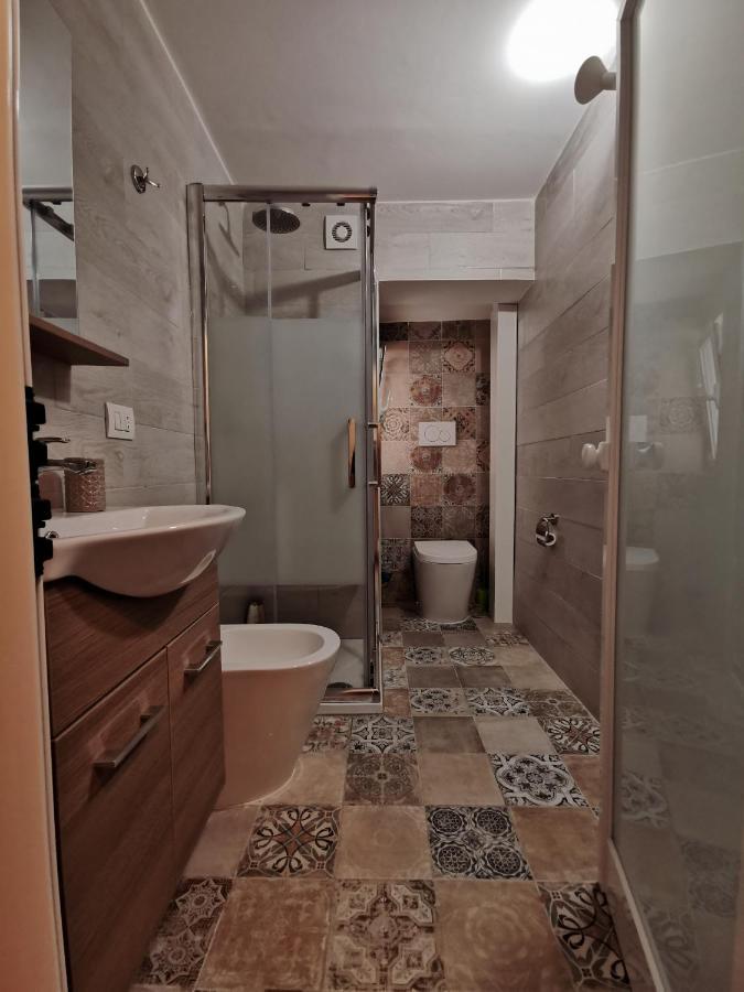 בארי Whiteflower Apartments מראה חיצוני תמונה