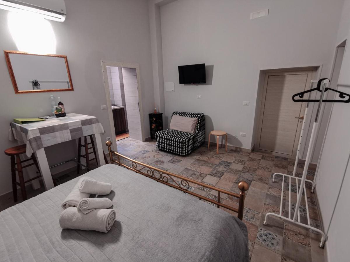 בארי Whiteflower Apartments מראה חיצוני תמונה