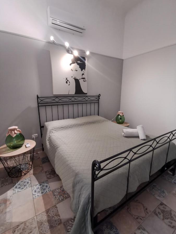 בארי Whiteflower Apartments מראה חיצוני תמונה