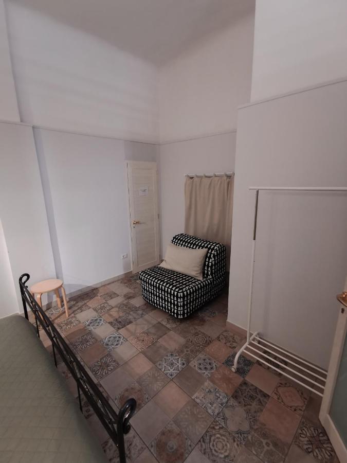 בארי Whiteflower Apartments מראה חיצוני תמונה