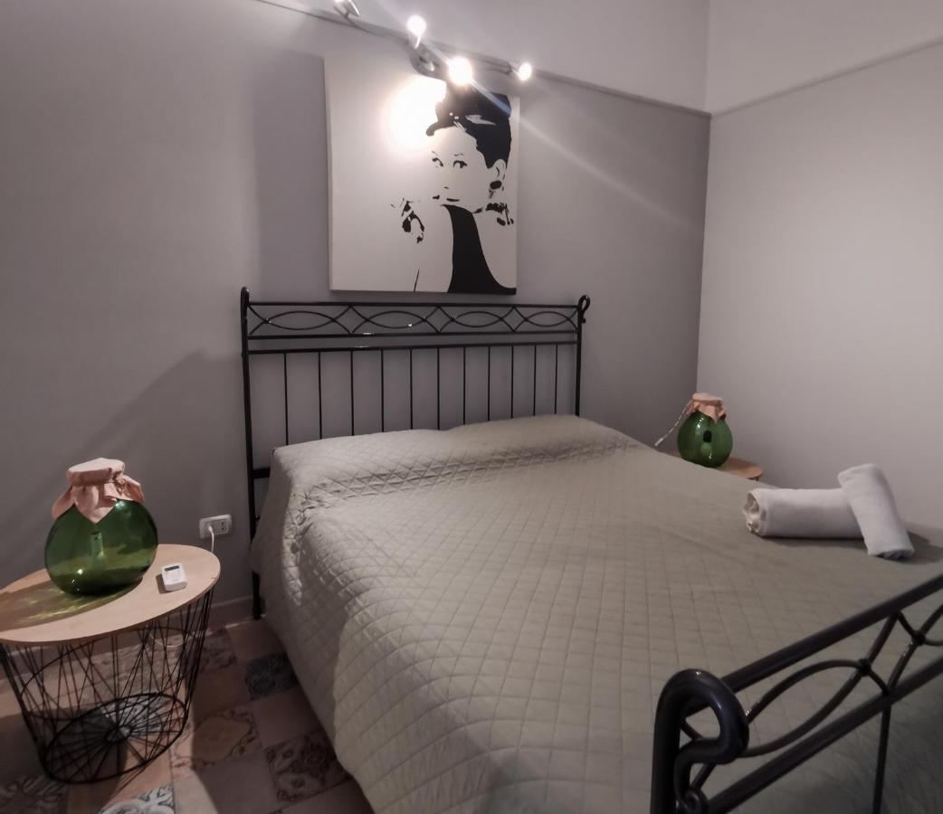 בארי Whiteflower Apartments מראה חיצוני תמונה