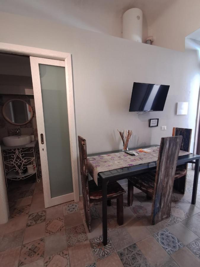 בארי Whiteflower Apartments מראה חיצוני תמונה