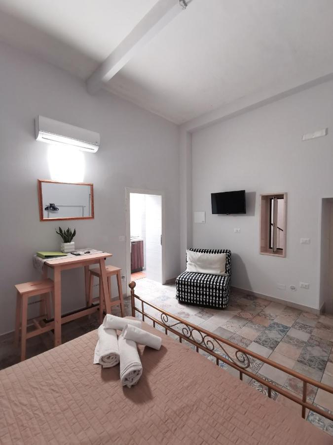 בארי Whiteflower Apartments מראה חיצוני תמונה