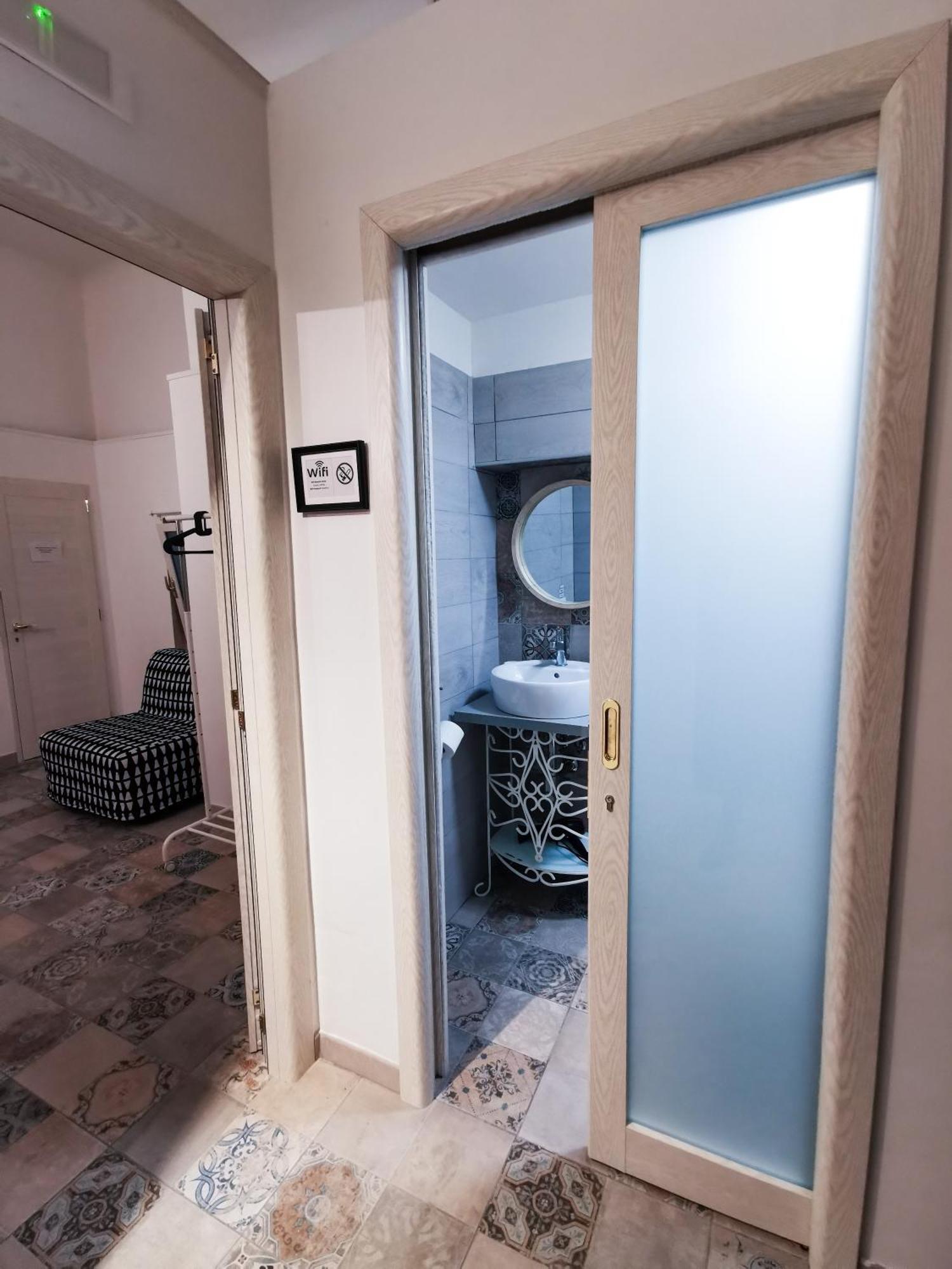 בארי Whiteflower Apartments חדר תמונה