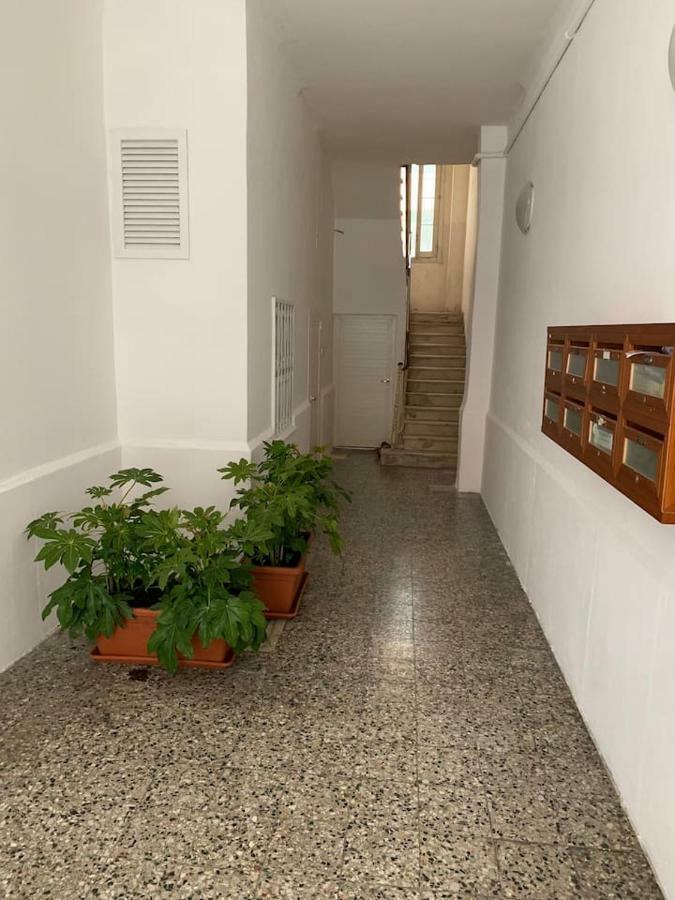 בארי Whiteflower Apartments מראה חיצוני תמונה